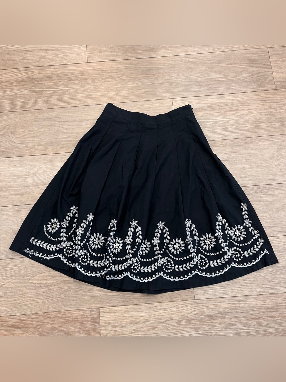 Black White Floral Embroidered Beaded A-Line Boho Fairy Skirt Size M